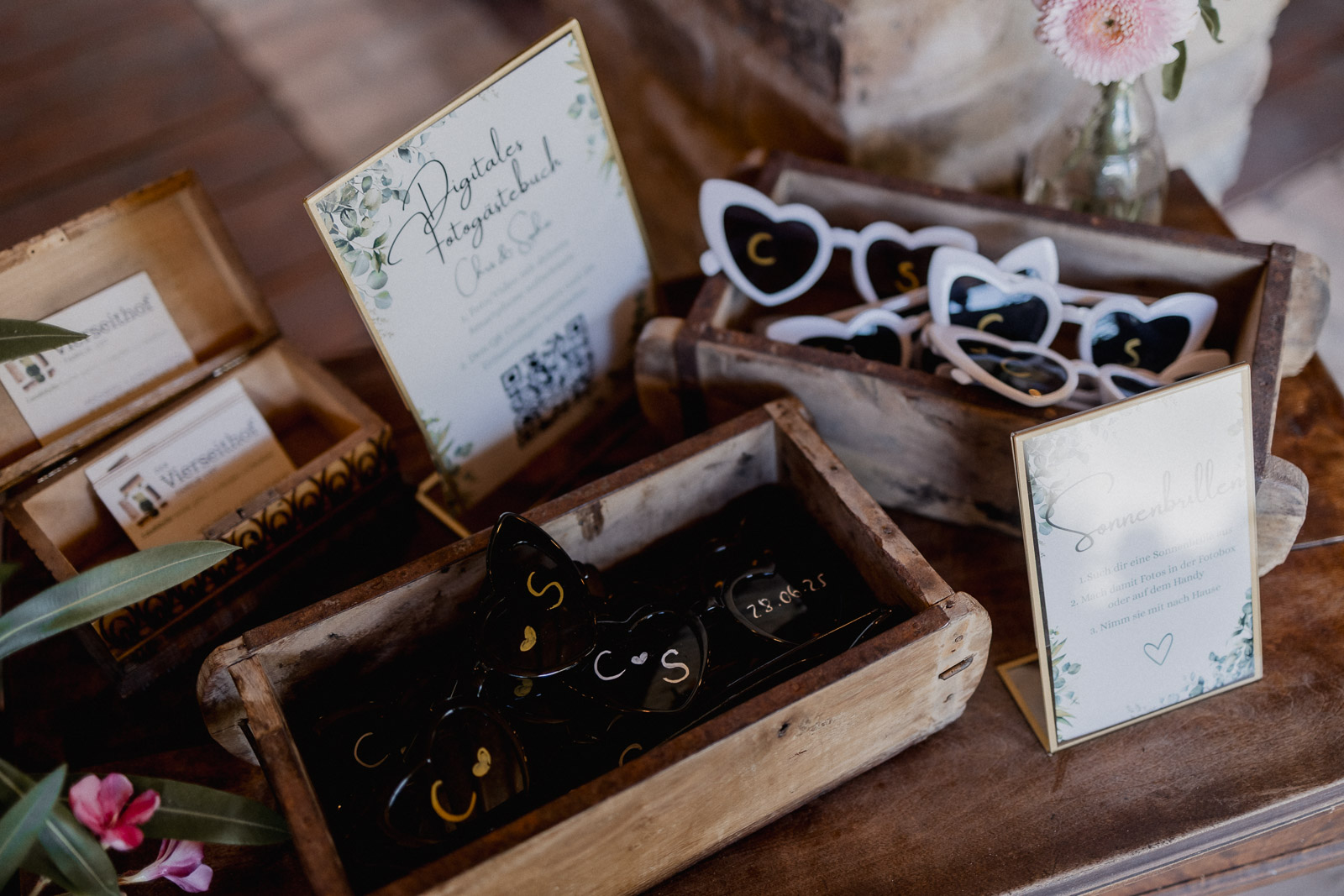Hochzeitsdetails – persönliche Papeterie und Accessoires